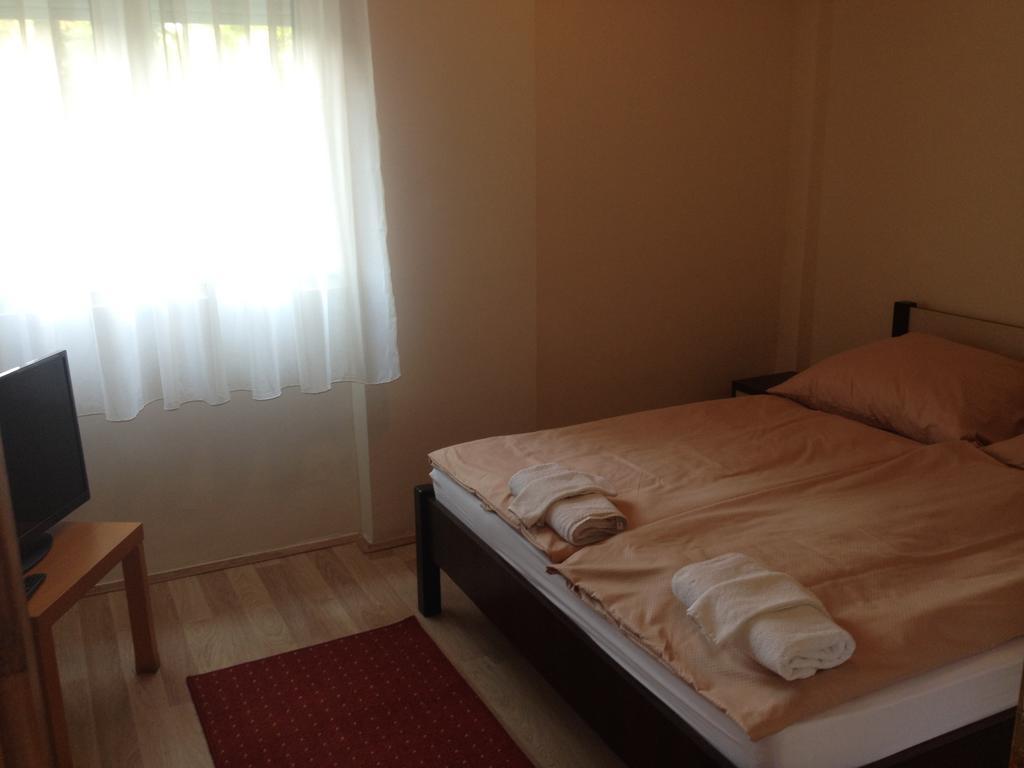 Hotel Family Балатонфёльдвар Номер фото