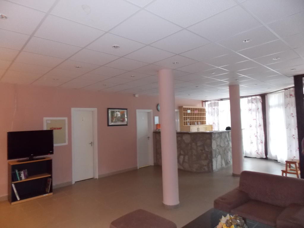Hotel Family Балатонфёльдвар Экстерьер фото