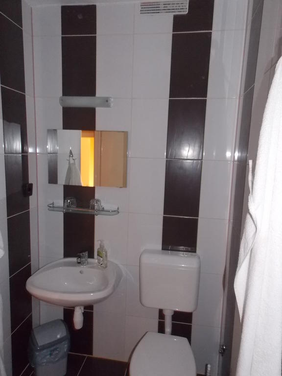 Hotel Family Балатонфёльдвар Экстерьер фото