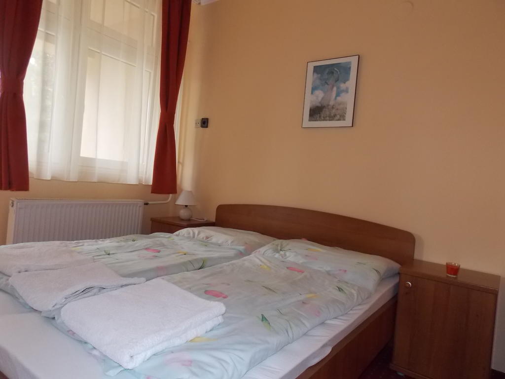 Hotel Family Балатонфёльдвар Экстерьер фото