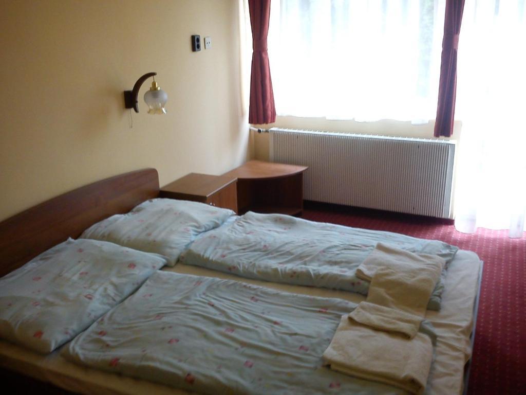 Hotel Family Балатонфёльдвар Экстерьер фото